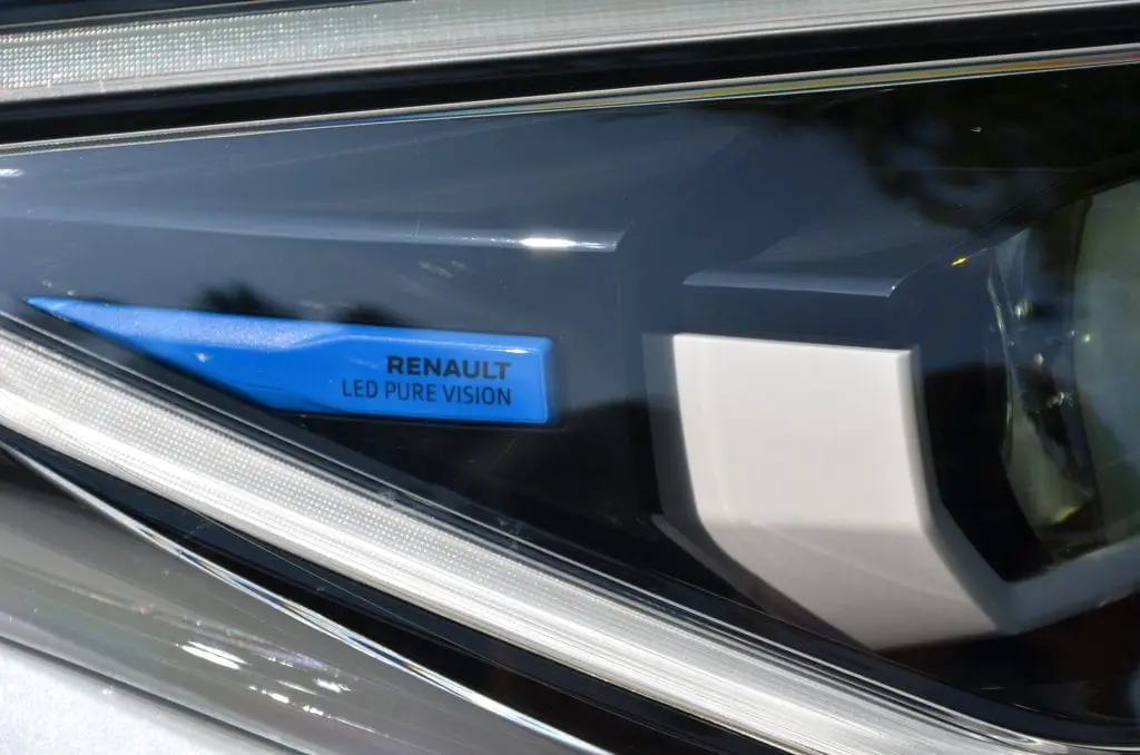 Endlich ist er da:                   Der NEUE Renault ZOE R135 Z.E.50 - Auto Hermann