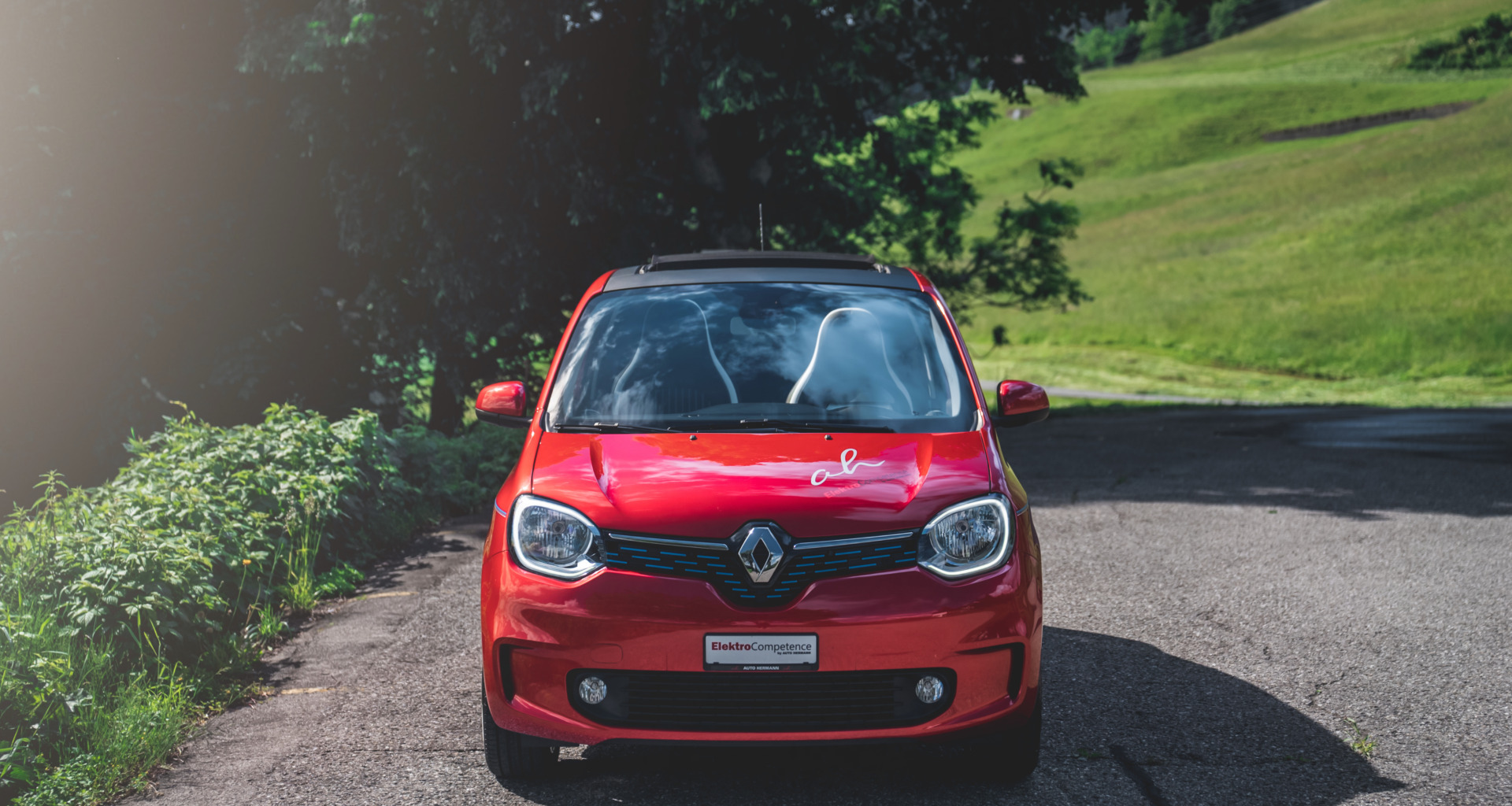 Renault Twingo Z.E. - ah Auto Hermann - Wir glauben an eine Welt ohne Emissionen, die Zukunft ist elektrisch. 1