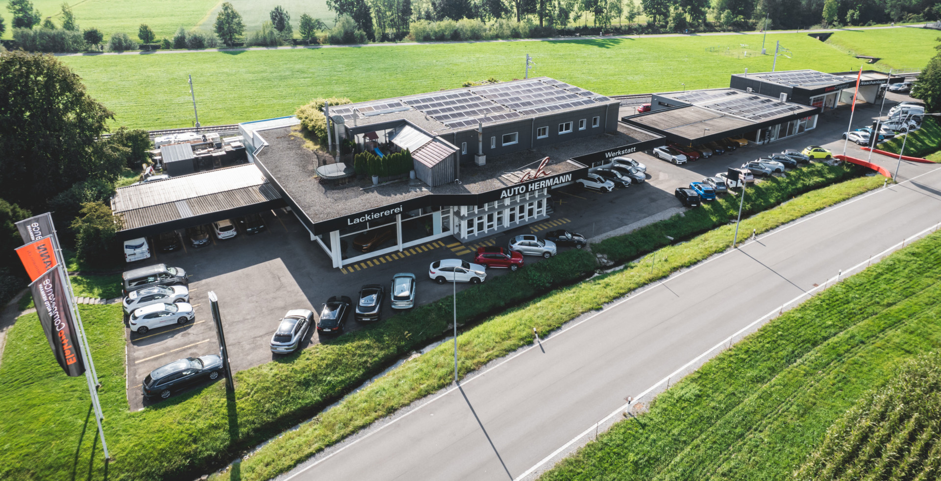 Über uns - ah Auto Hermann - Wir glauben an eine Welt ohne Emissionen, die Zukunft ist elektrisch.