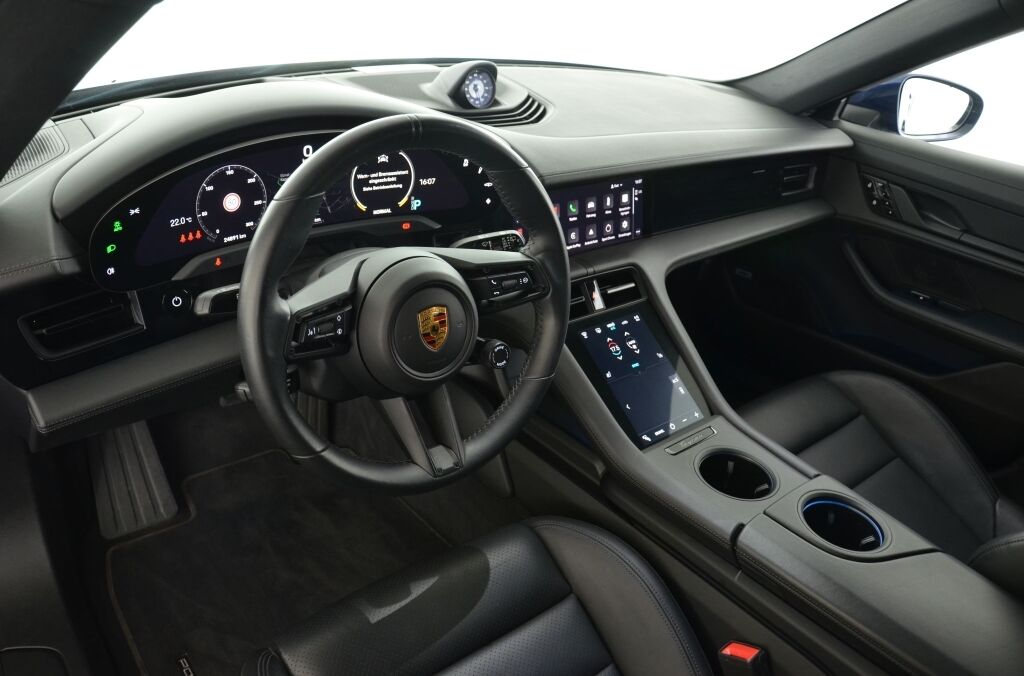 PORSCHE Taycan 4 Cross Turismo - Ebnat-Kappel
