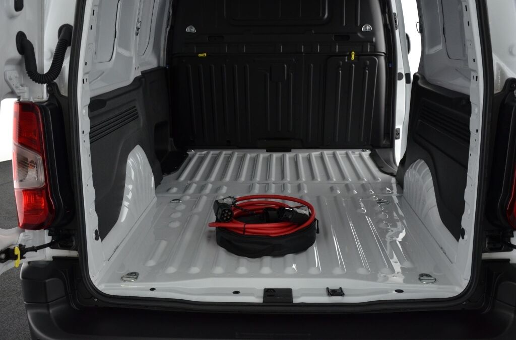 FIAT E-Doblo L2 50kWh 753kg PRO PLUS - Ebnat-Kappel