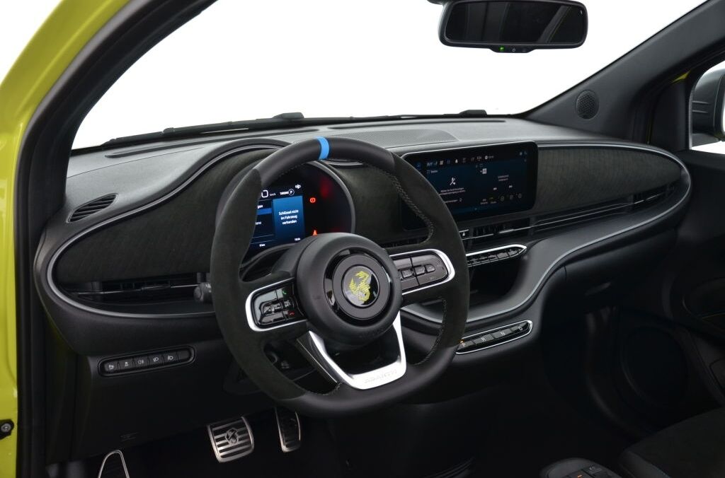 FIAT Abarth Cabrio 500e Scorpionissima - Ebnat-Kappel