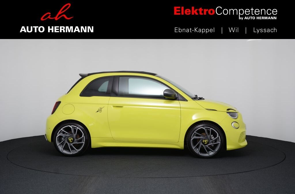 FIAT Abarth Cabrio 500e Scorpionissima - Ebnat-Kappel