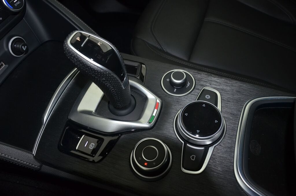 ALFA ROMEO Stelvio 2.2 JTDM Q4 *Facelift* - Ebnat-Kappel
