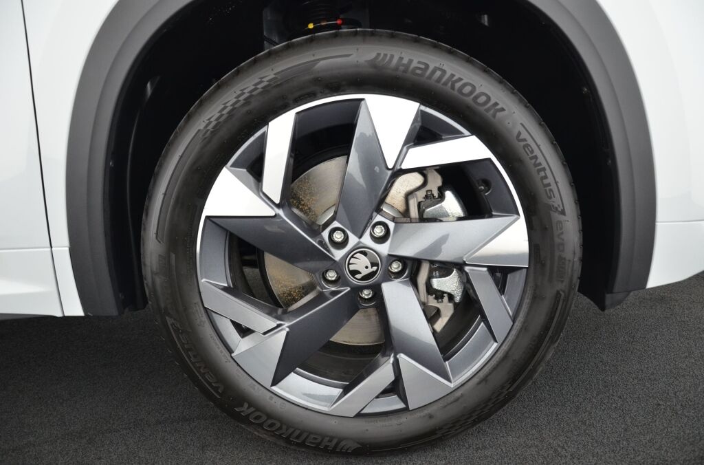 SKODA New Kodiaq 2.0 TDI Sportline 4×4 DSG 7-Plätzer - Ebnat-Kappel