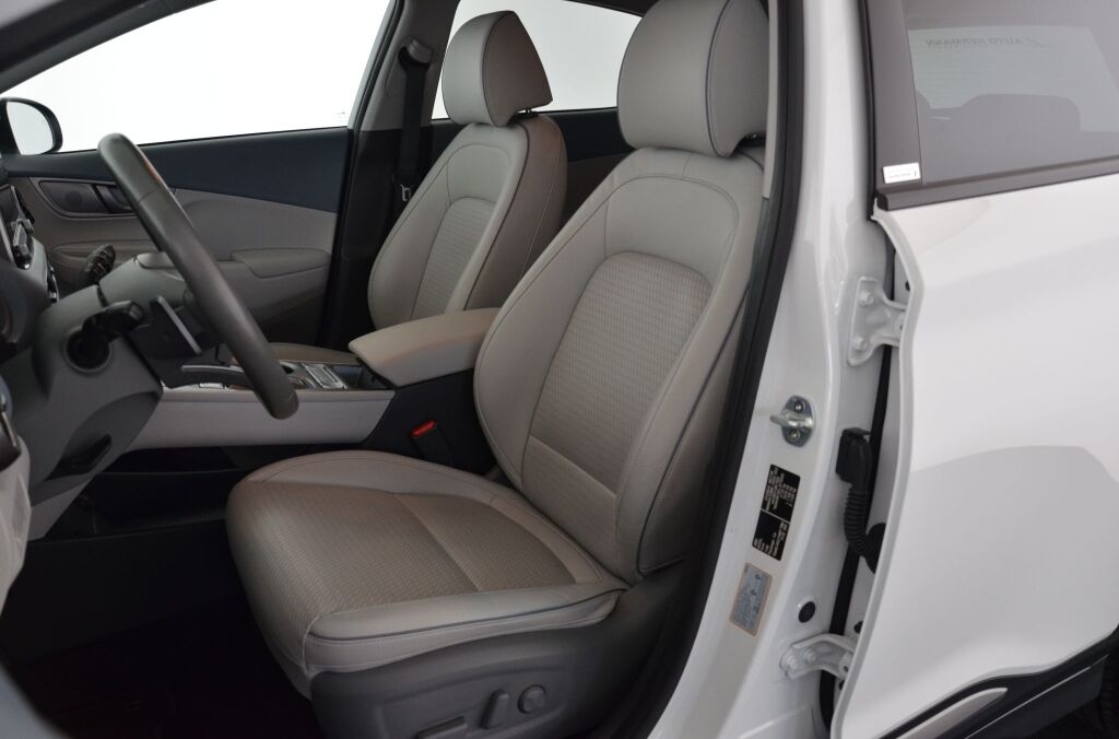 HYUNDAI Kona EV Premium Plus 3-phasig - Ebnat-Kappel