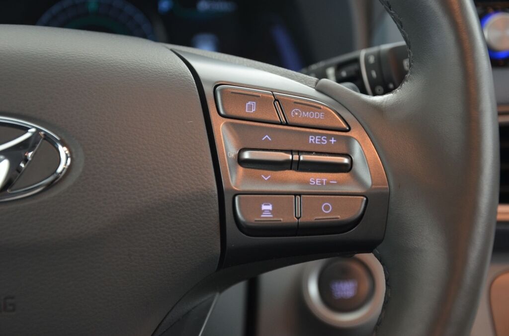 HYUNDAI Kona EV Premium Plus 3-phasig - Ebnat-Kappel