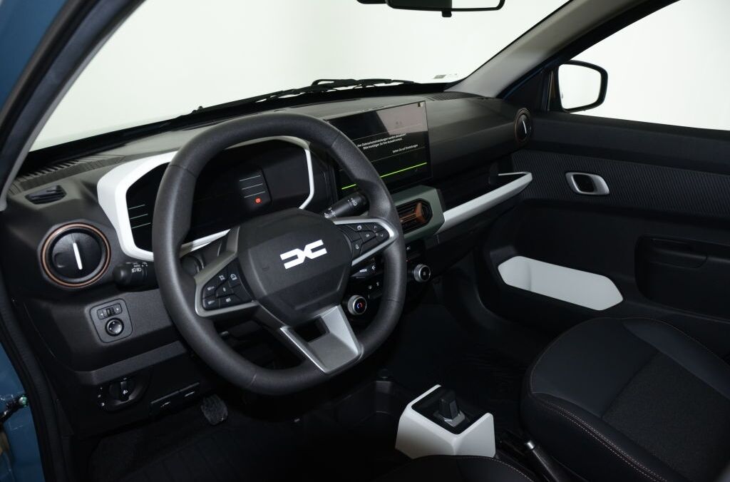 DACIA NEW Spring 27 kWh Extreme *CCS* - Vorlauffahrzeuge