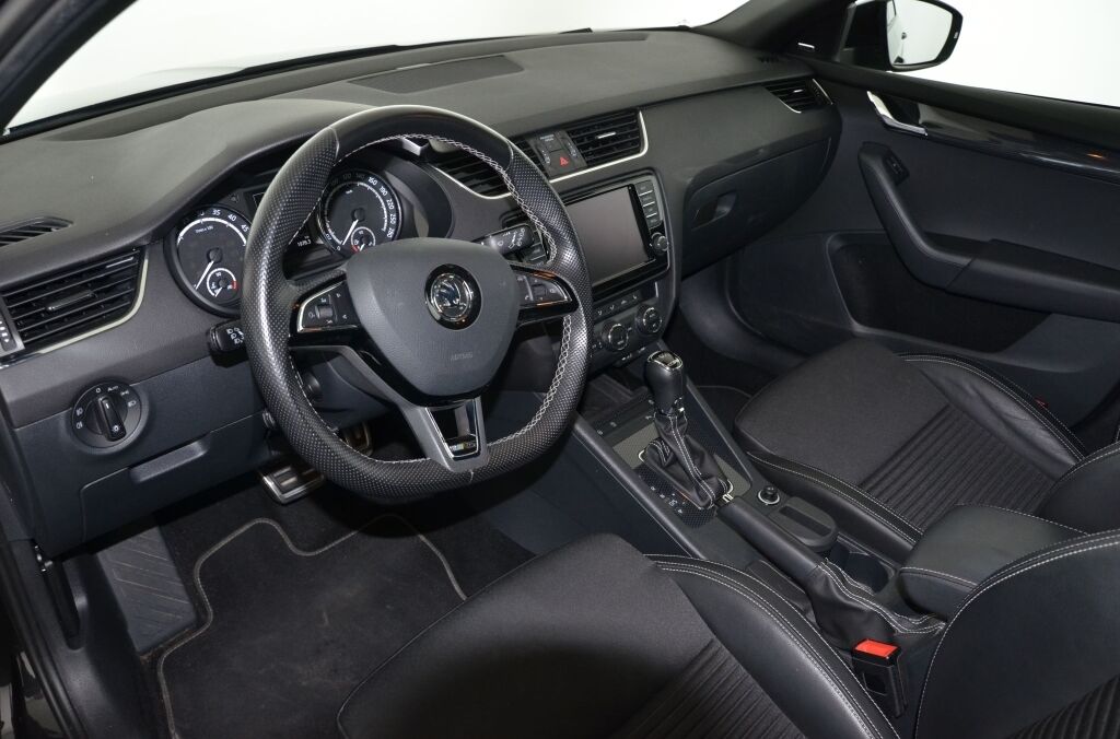 SKODA Octavia 2.0 TDI RS DSG - Ebnat-Kappel
