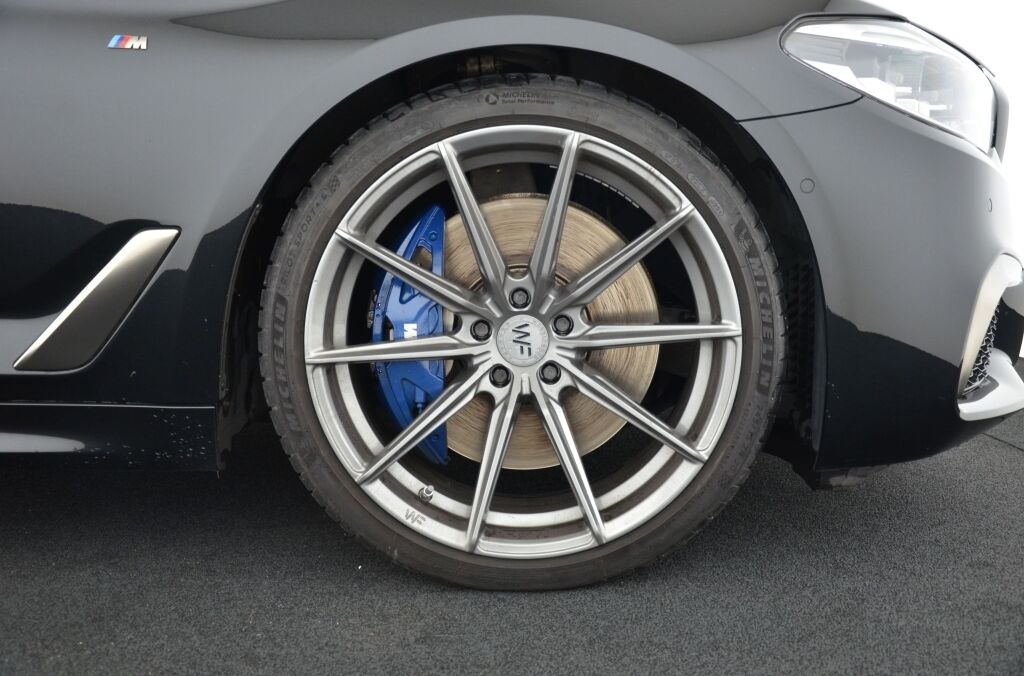 BMW M550i xDrive Steptronic - Ebnat-Kappel