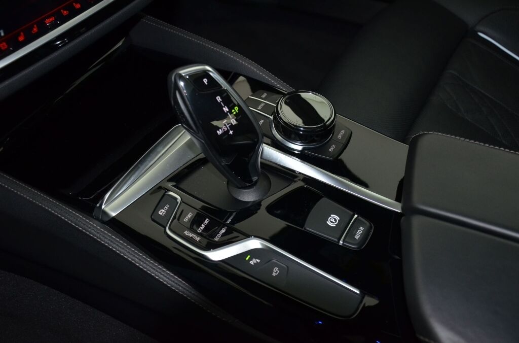 BMW M550i xDrive Steptronic - Ebnat-Kappel