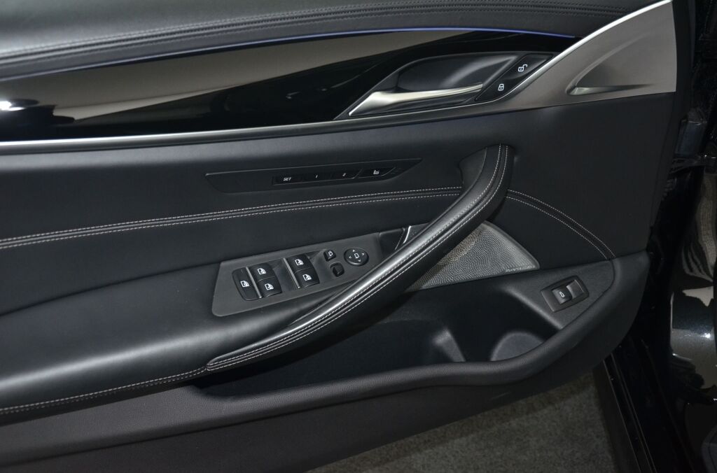 BMW M550i xDrive Steptronic - Ebnat-Kappel