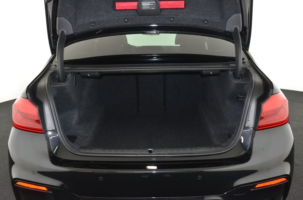 BMW M550i xDrive Steptronic - Ebnat-Kappel