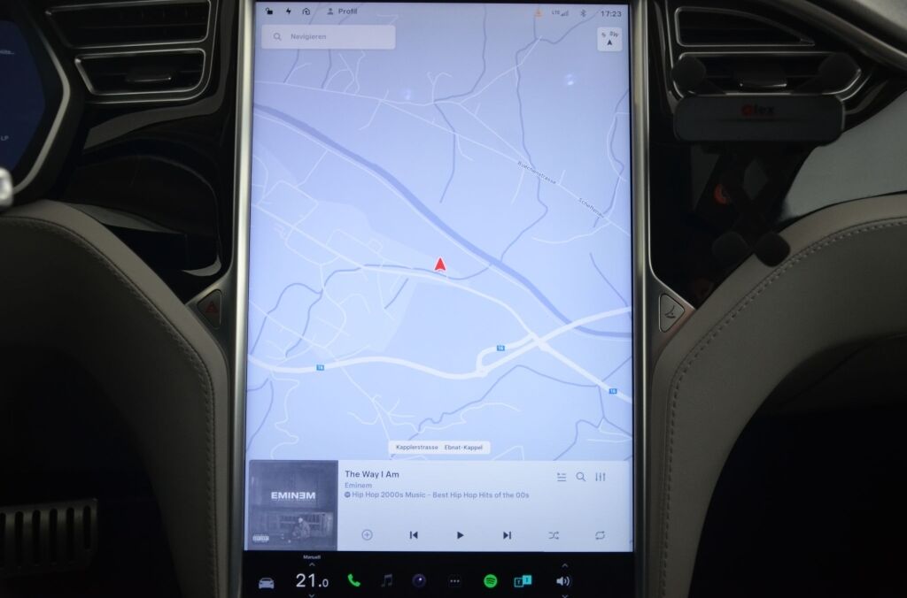 TESLA Model S 85 Performance *Free Supercharger* - Ebnat-Kappel