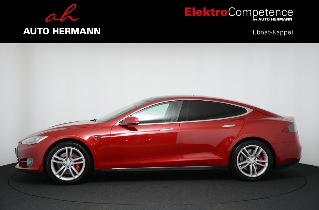 TESLA Model S 85 Performance *Free Supercharger* - Ebnat-Kappel