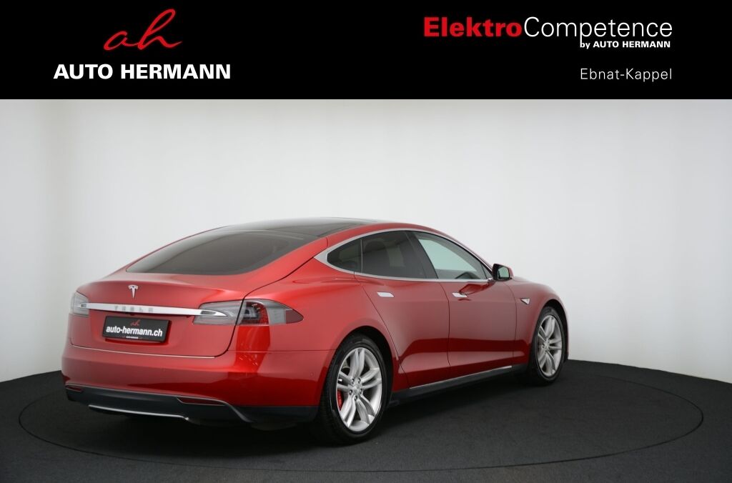TESLA Model S 85 Performance *Free Supercharger* - Ebnat-Kappel