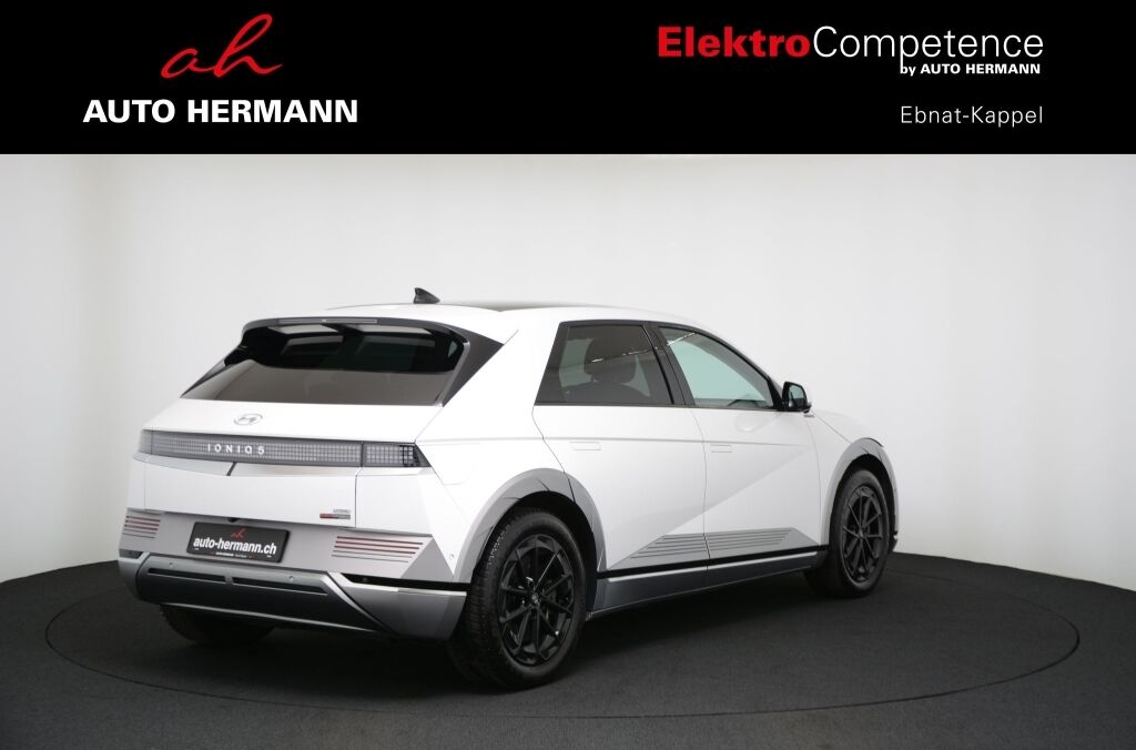 HYUNDAI Ioniq 5 First Edition 4WD *Solardach* - Ebnat-Kappel