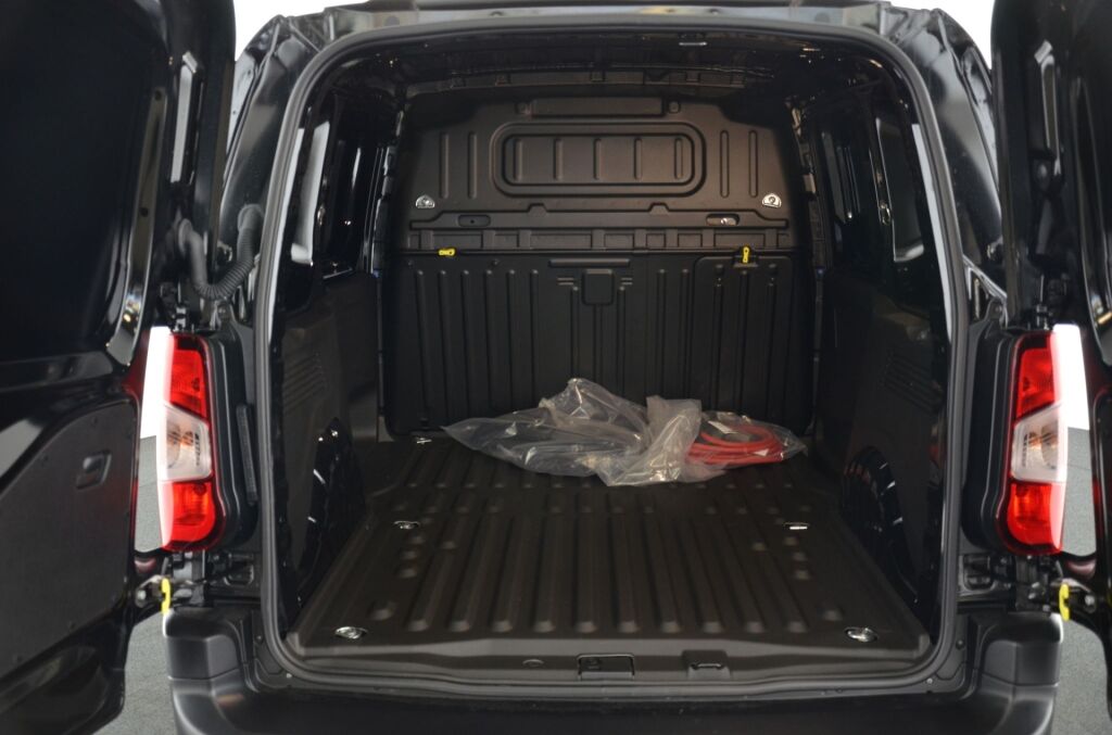 FIAT E-Doblo L1 50kWh 800kg Swiss+ - Ebnat-Kappel