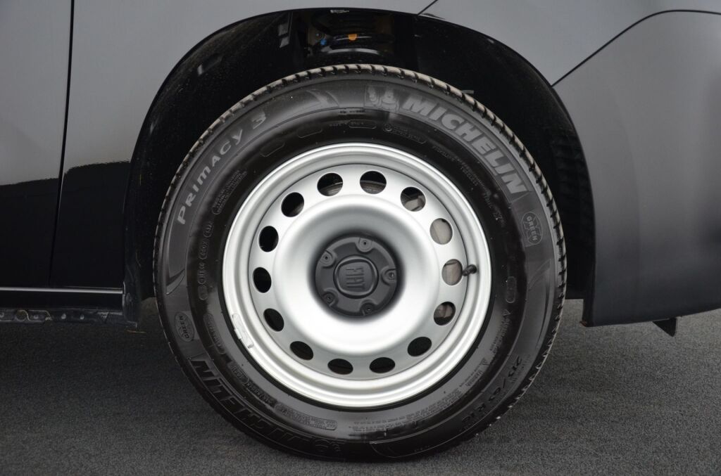 FIAT E-Doblo L1 50kWh 800kg Swiss+ - Ebnat-Kappel