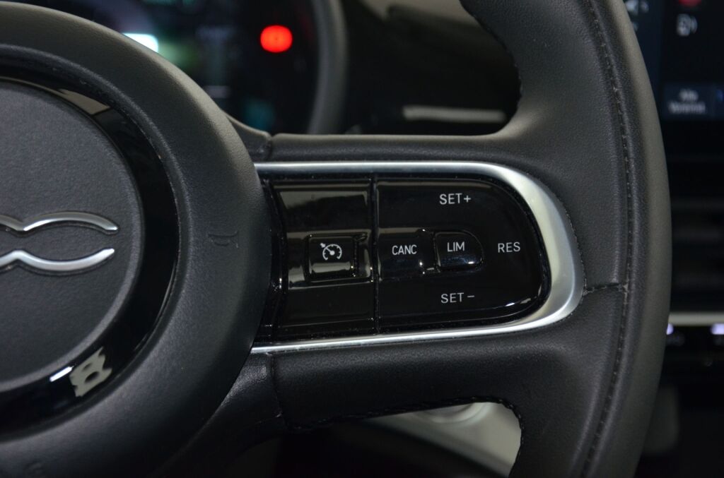 FIAT 500 Elektro Icon - Ebnat-Kappel