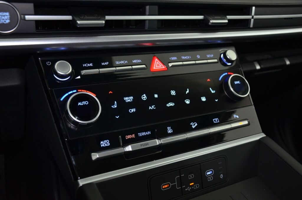 HYUNDAI New Santa Fe 1.6 Plug-in Hybrid 4WD Swiss - Ebnat-Kappel