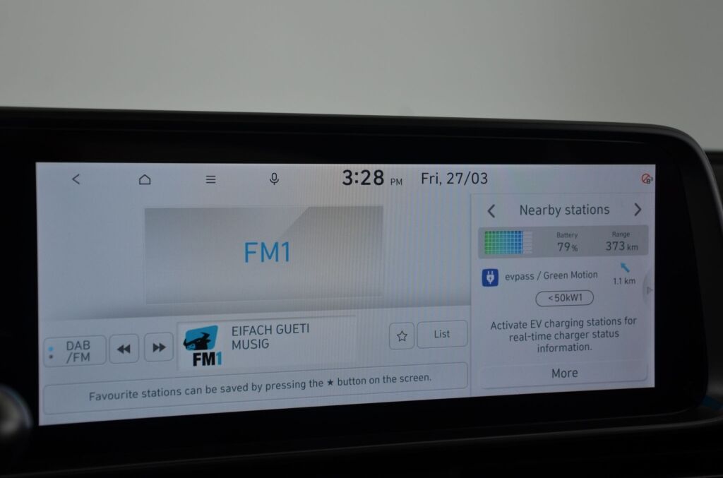 HYUNDAI Ioniq 6 Black Edition 4WD *Glasdach* - Ebnat-Kappel