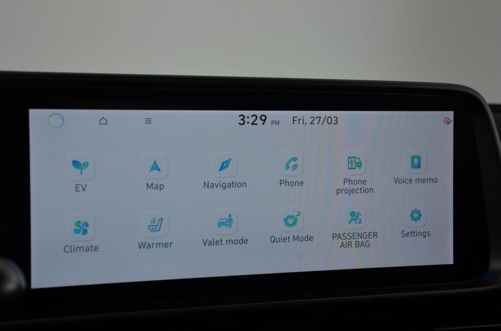 HYUNDAI Ioniq 6 Black Edition 4WD *Glasdach* - Ebnat-Kappel