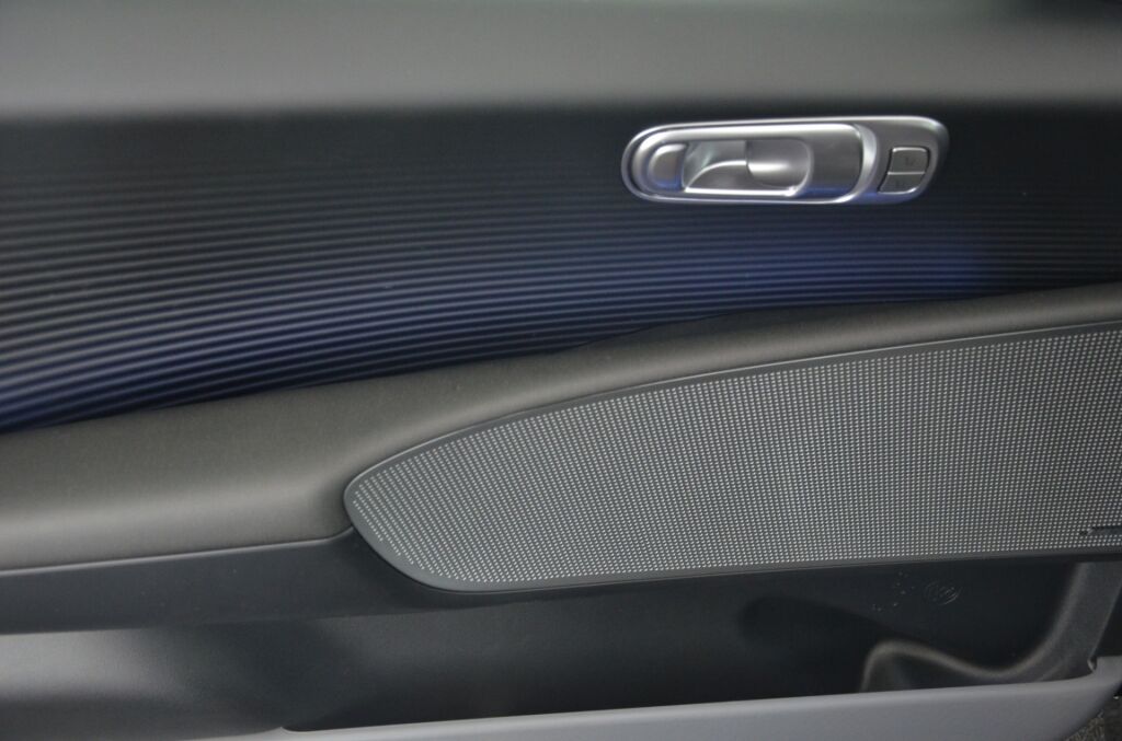 HYUNDAI Ioniq 6 Black Edition 4WD *Glasdach* - Ebnat-Kappel