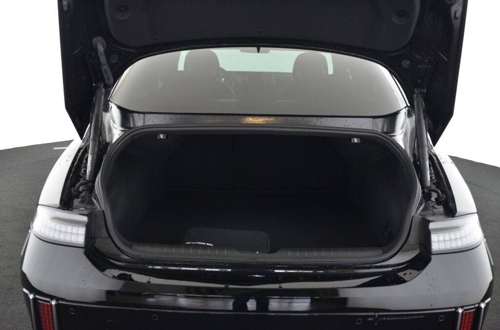 HYUNDAI Ioniq 6 Black Edition 4WD *Glasdach* - Ebnat-Kappel