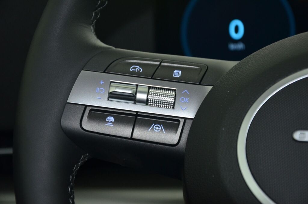 HYUNDAI Kona EV 65.4 kWh Premium *360°* - Ebnat-Kappel