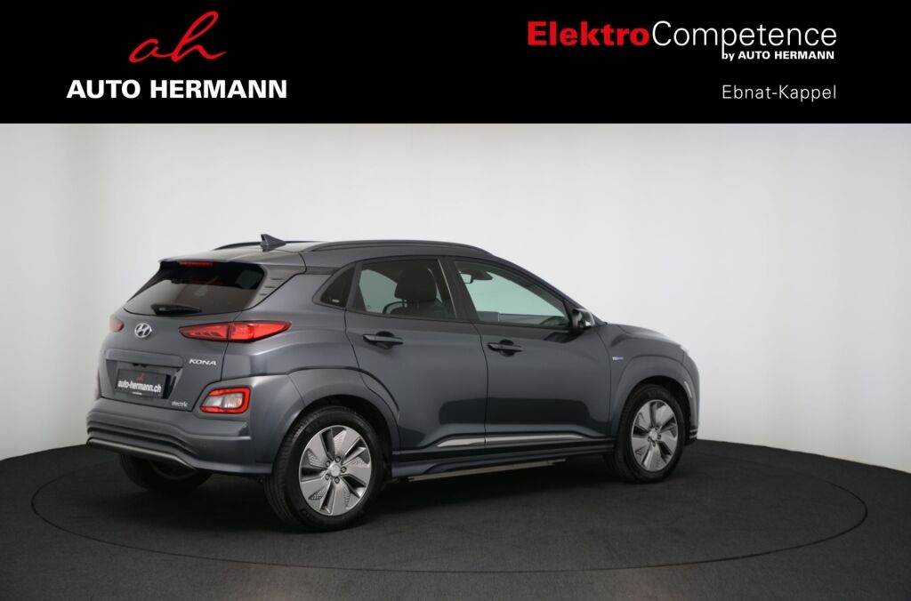 HYUNDAI Kona EV Premium Plus Bluelink *3-Phasen* - Ebnat-Kappel